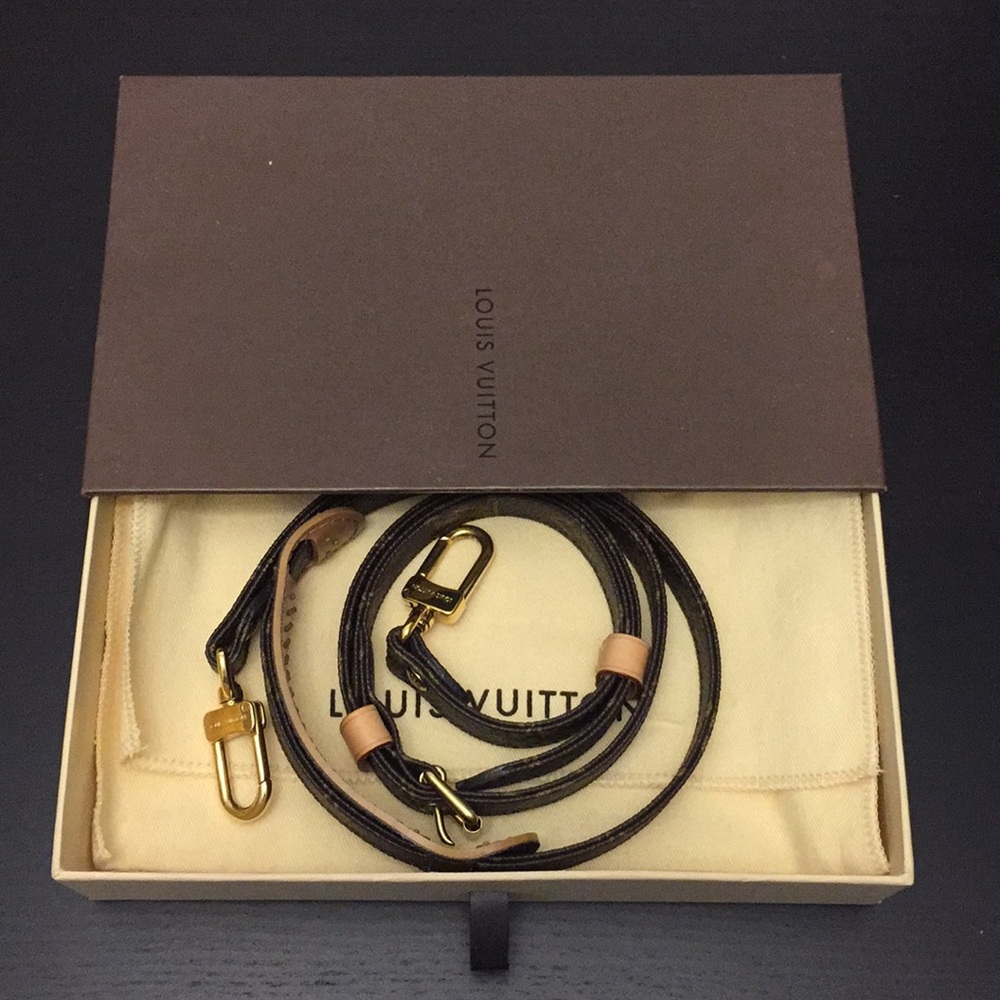 Louis Vuitton monogram shoulder strap